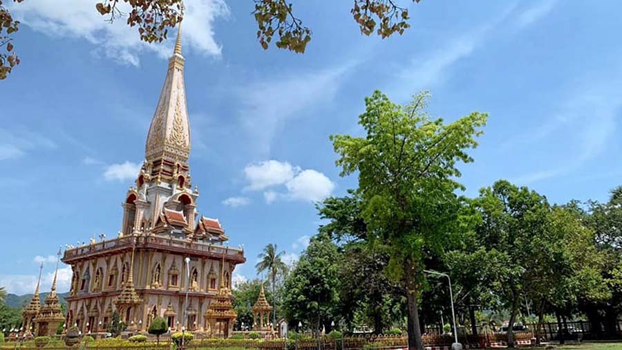 วัดฉลอง
