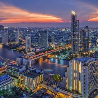 กรุงเทพฯ – สำนักงานใหญ่ ถนนศรีนครินทร์