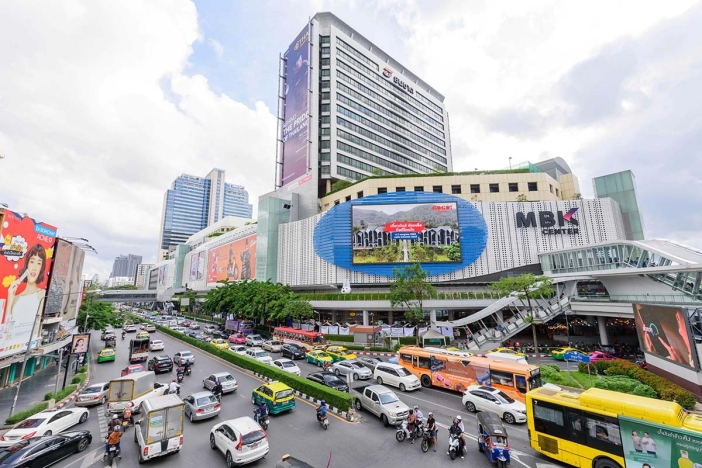 10 พิกัด ที่จอดรถฟรี ใกล้ BTS เดินทางง่าย | Drive Car Rental