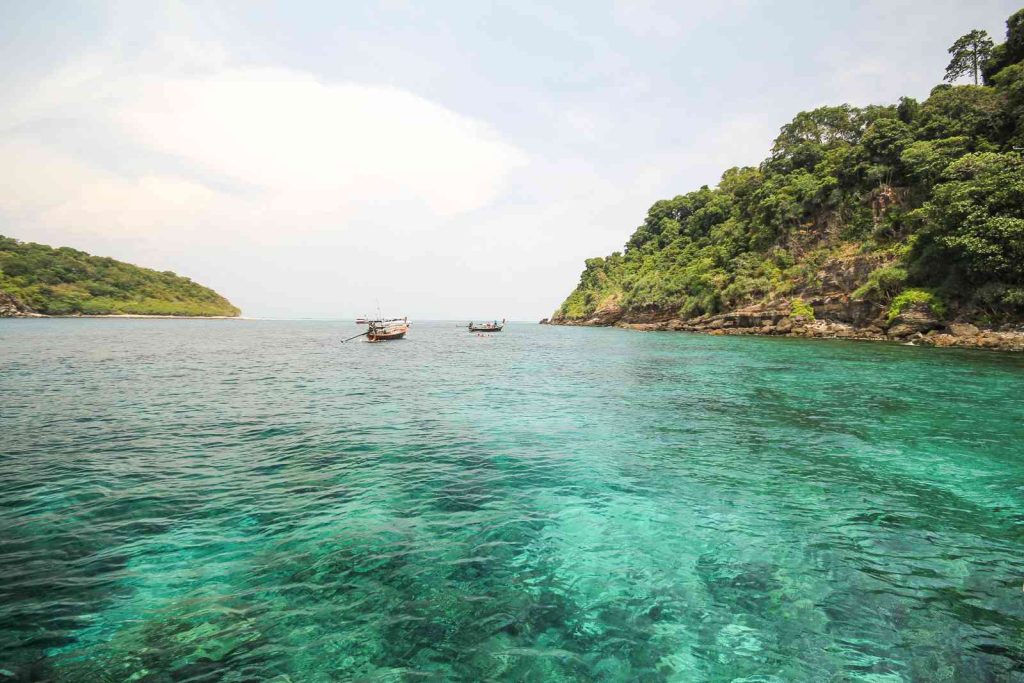 เกาะรอก กระบี่