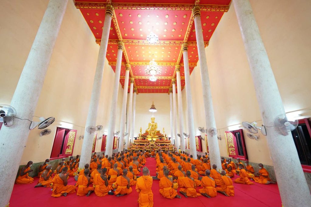 สวดมนต์วันเข้าพรรษา