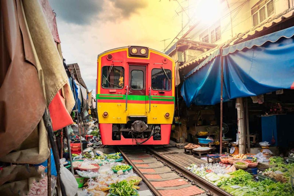 ตลาดร่มหุบ