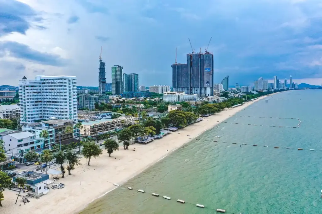 หาดจอมเทียน