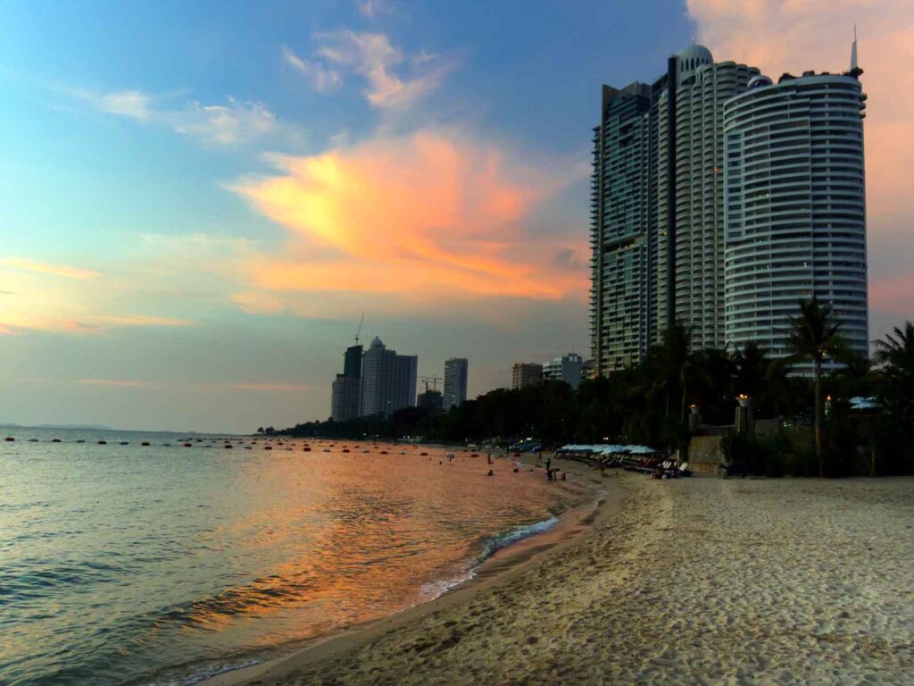หาดวงศ์อมาตย์