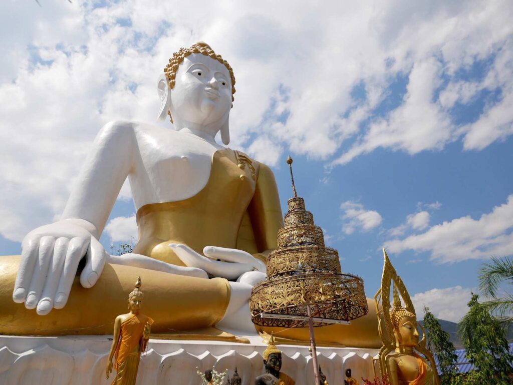 วัดพระธาตุดอยคำราชวรวิหาร