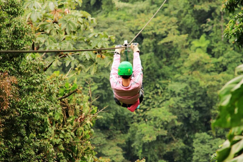 กิจกรรมเล่น Zipline