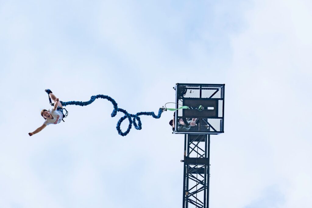 กิจกรรมกระโดดบันจี้จัมพ์ 