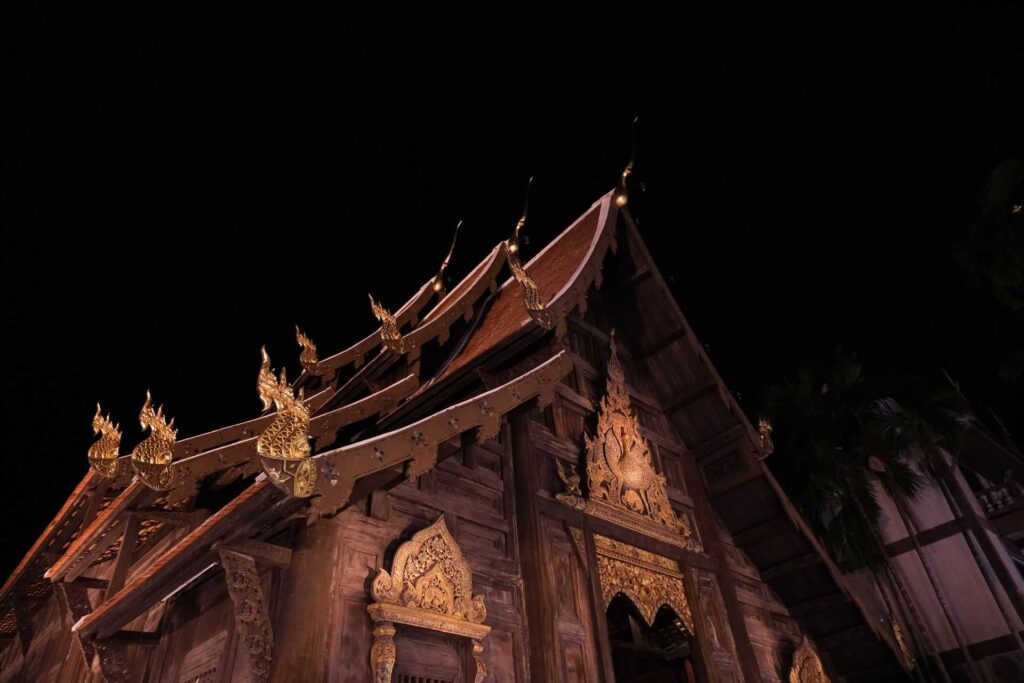 วัดพันเตามีเอกลักษณ์ด้วยสถาปัตยกรรมล้านนาที่สง่างาม