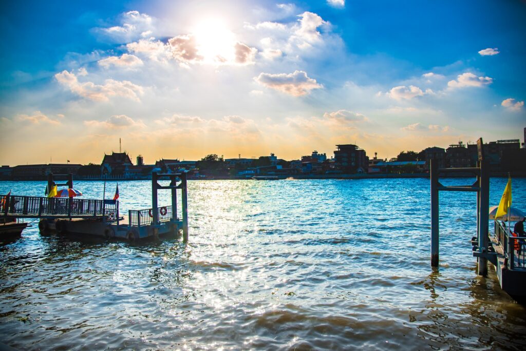 ท่ามหาราช (Tha Maharaj)