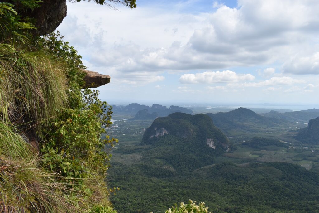 เขาหงอนนาค สถานที่เที่ยวกระบี่