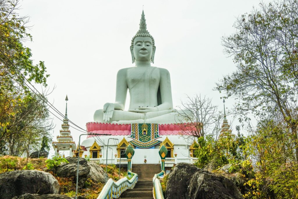 หลวงพ่อขาว วัดพระบาทภูพานคำ