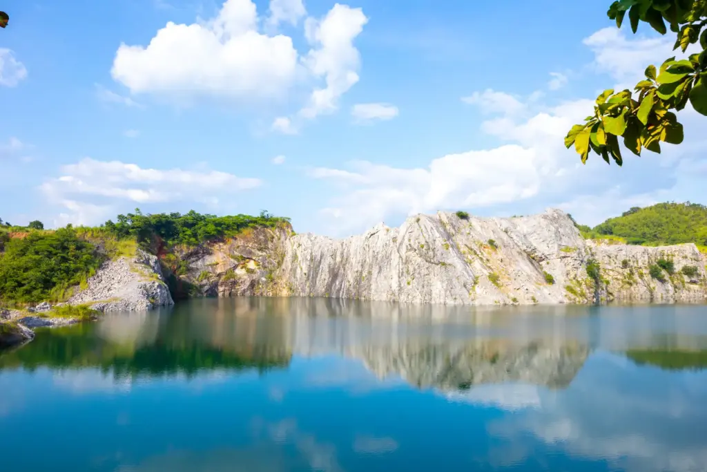 Blue Lagoon ภูผาม่าน